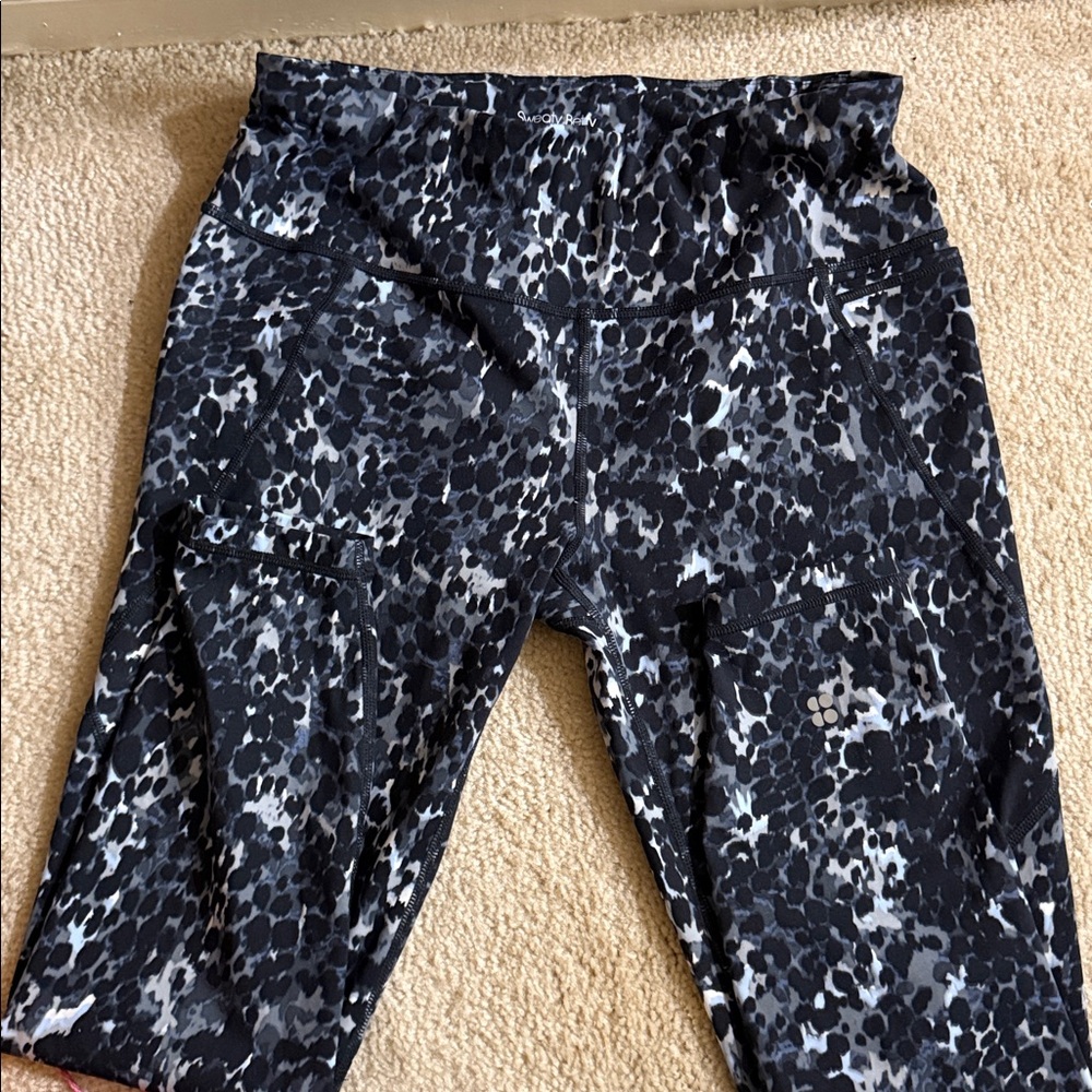 Sweaty Betty Power 7/8 Workout Print Leggings size medium/8 - Picture 3 of 6